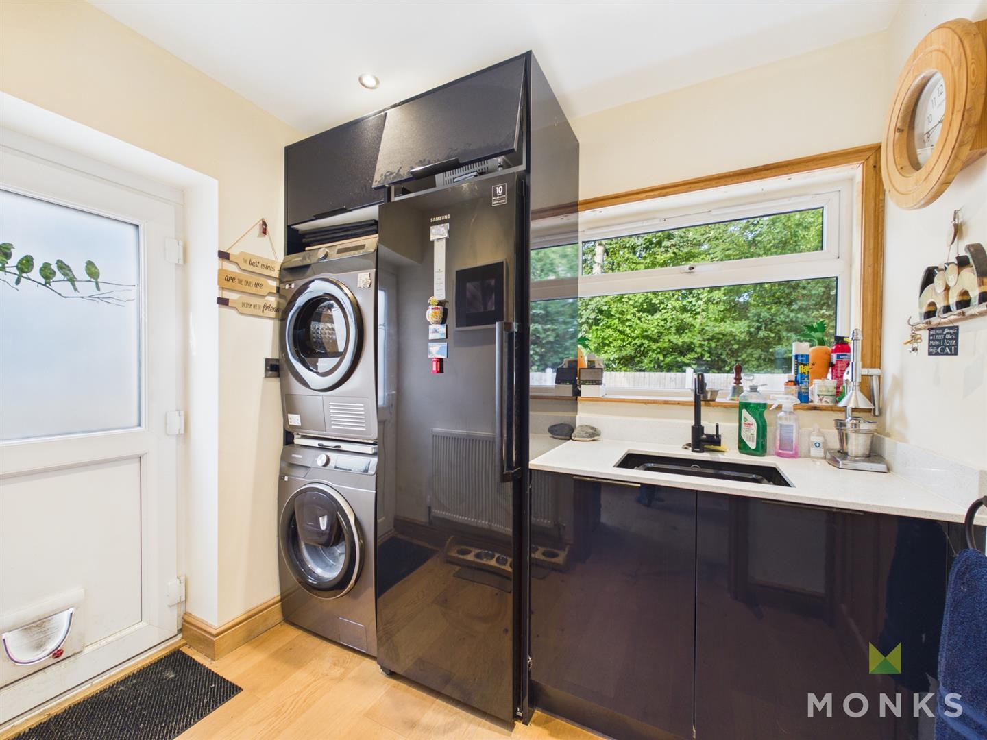 Everglades Brynhafod Lane, Oswestry, SY11 1SH For Sale